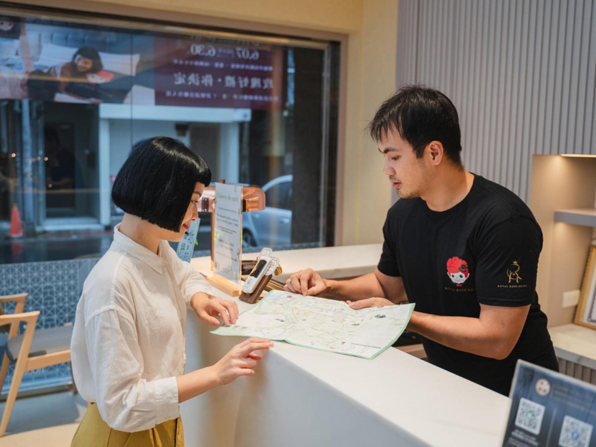 Royal Rose Hotel Zhongshan Taipei Bagian luar foto