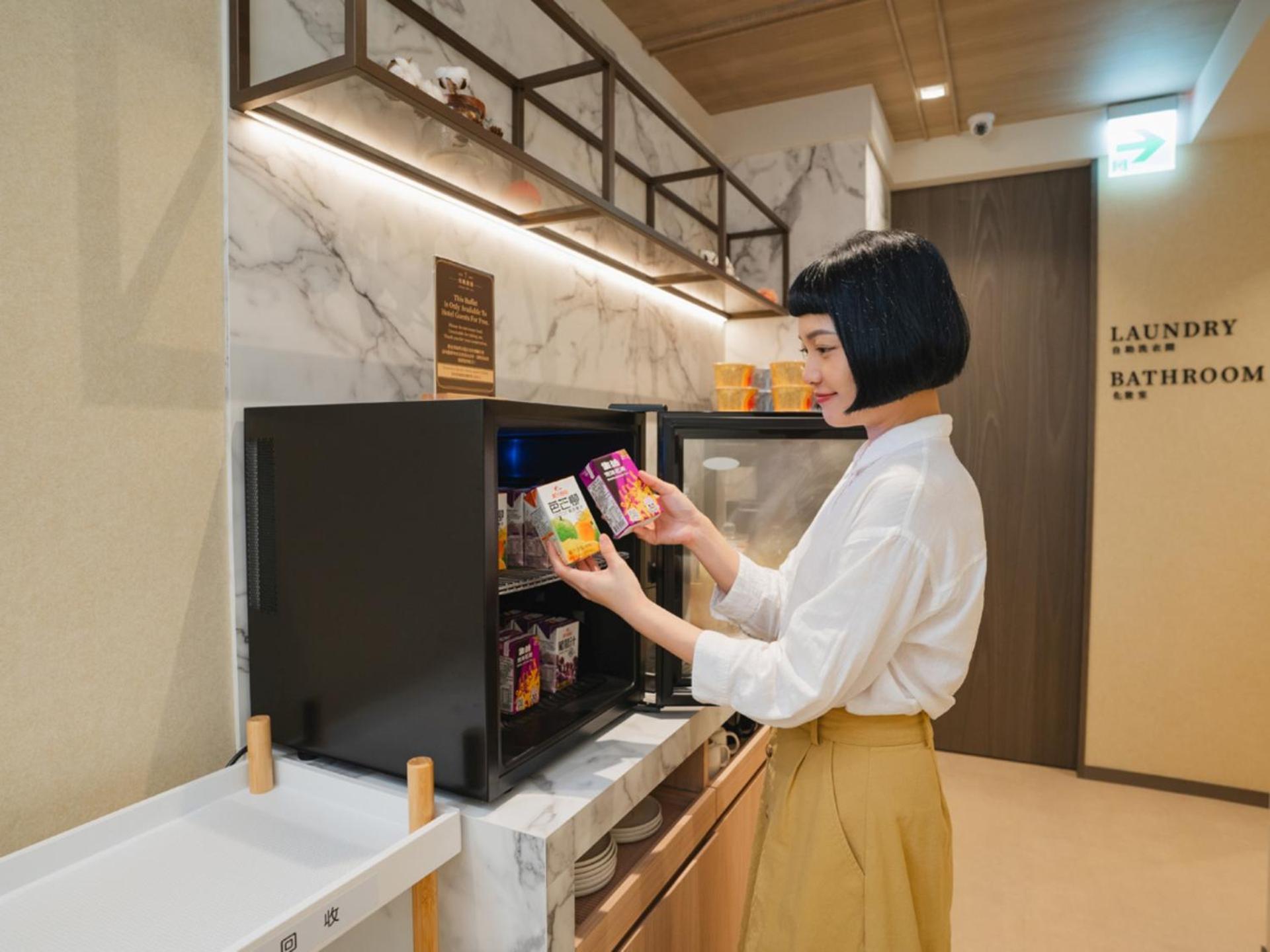 Royal Rose Hotel Zhongshan Taipei Bagian luar foto