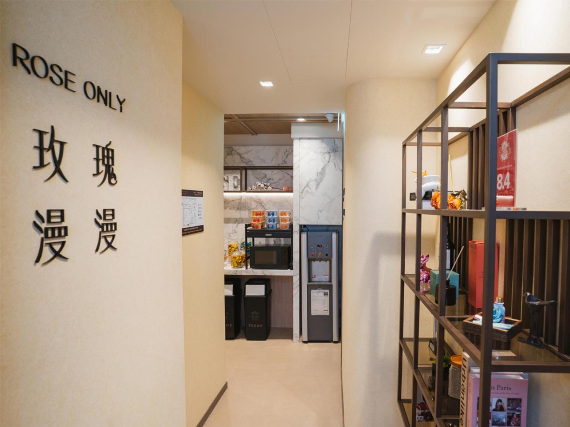 Royal Rose Hotel Zhongshan Taipei Bagian luar foto